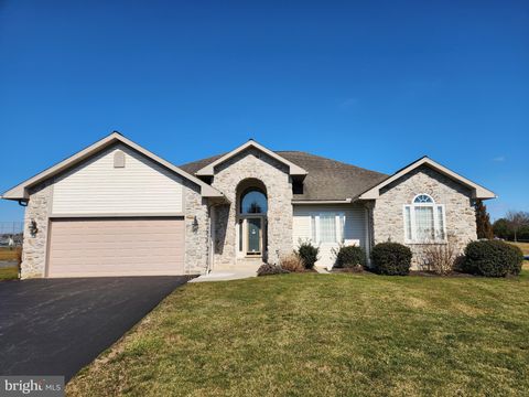 Photo of 602 Blossom Trail, Mount Joy, PA 17552 (MLS # PALA2048136)