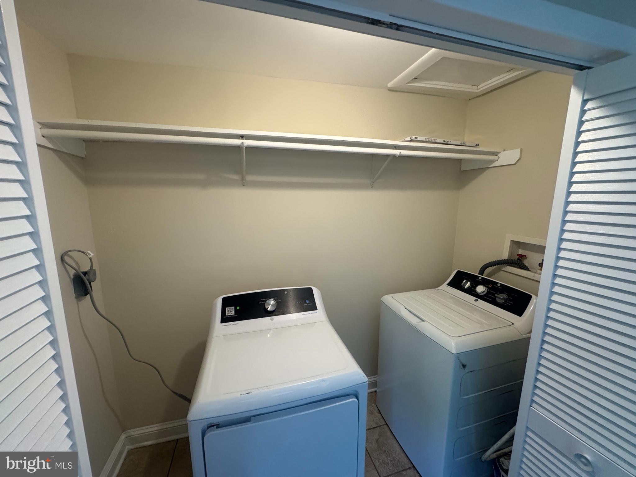 HARTMANS - Residential Lease