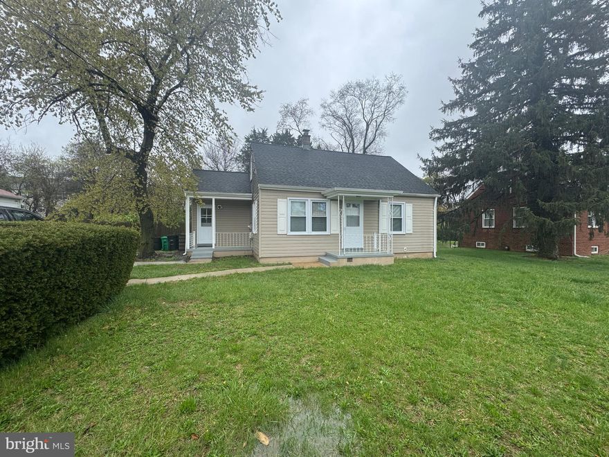 REMODELED CAPE COD FEATURING: SS APPLIANCES WITH MICROWAVE*REFINISHED HWD FLOORS*LARGE FAMILY ROOM WITH NEW CARPET*WASHER/DRYER*ATTIC STORAGE AREA WITH 200+SQFT*FENCED BACKYARD***THE APPLICANT MUST MEET THE FOLLOWING MINIMUM:1) INCOME $64,500; 2) GOOD RENTAL HISTORY (NO RENT JUDGEMENTS/RENT SUITS; 3) 680 CREDIT SCORE; 4) NO PETS; 5) NO SMOKING.