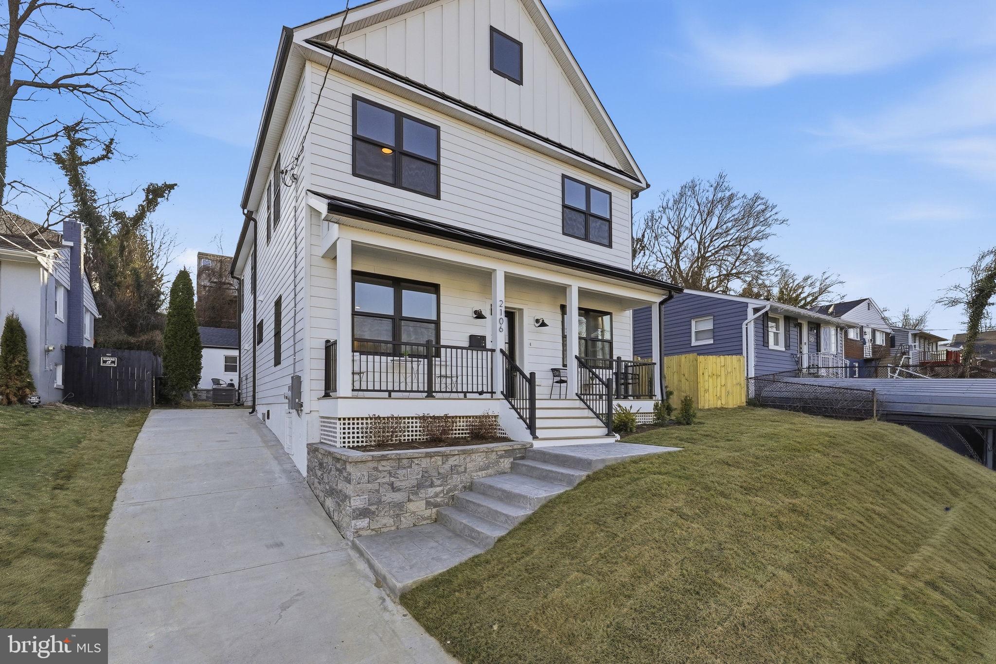 2106 S KENMORE STREET