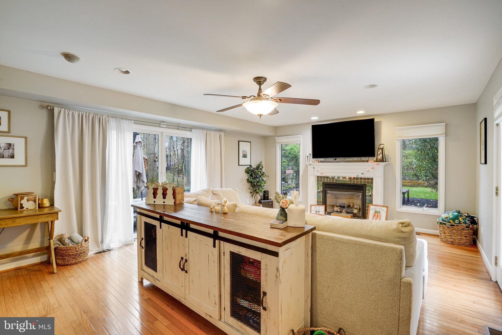 4140 ELIZABETH LANE