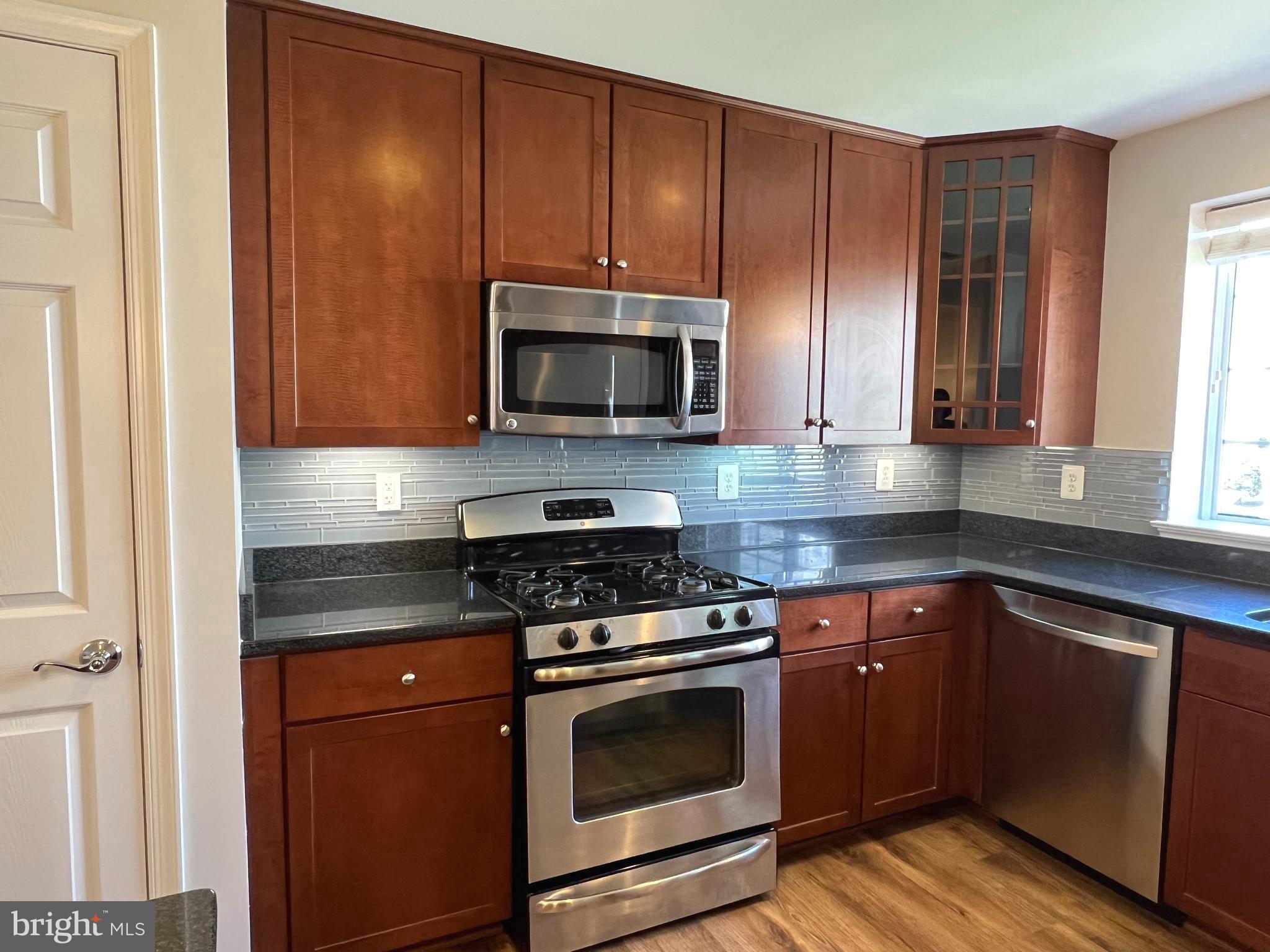 WEST VILLAGE OF SHIRLINGTON - Residential Lease