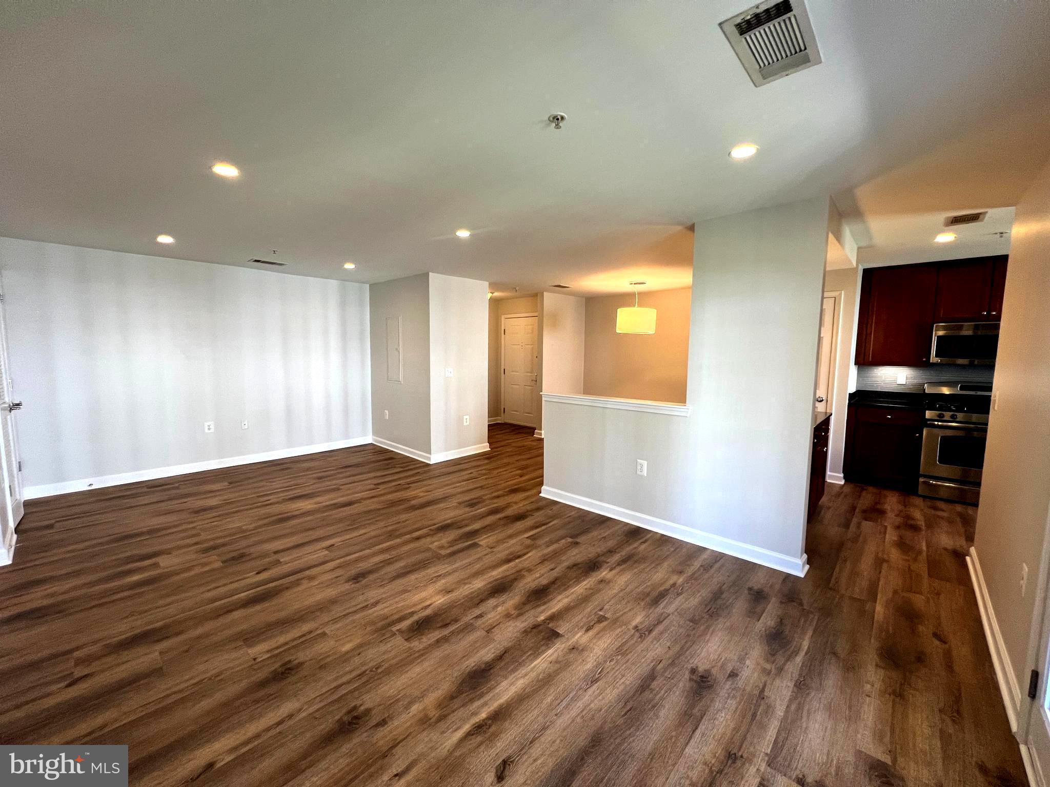 WEST VILLAGE OF SHIRLINGTON - Residential Lease