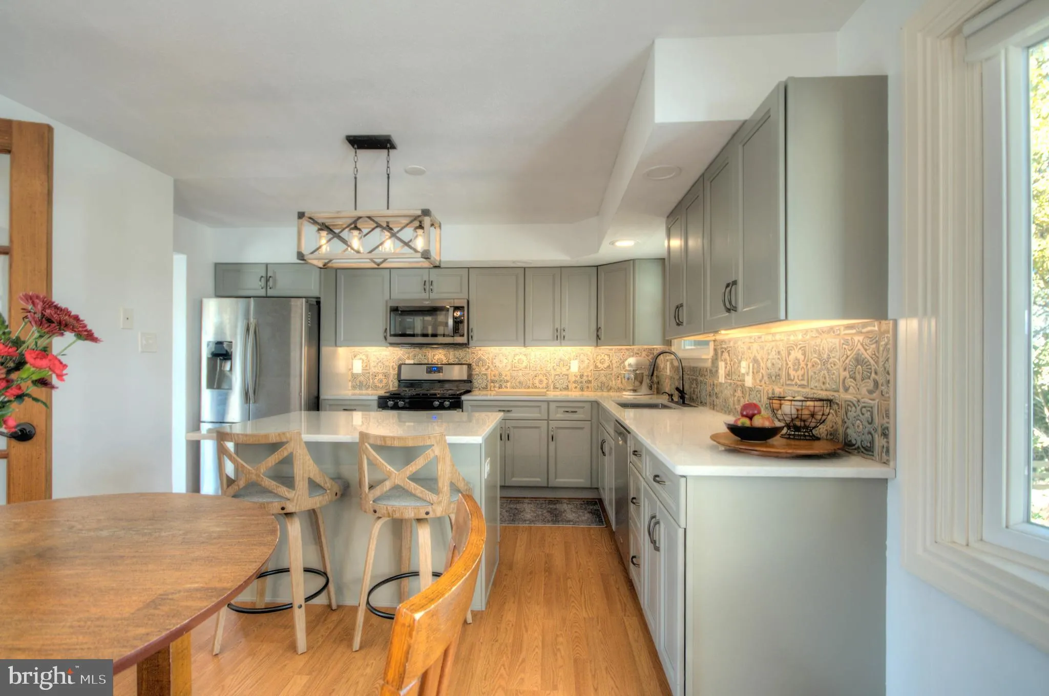 Woodstown, New Jersey 08098, United States, 3 Bedrooms Bedrooms, ,2 BathroomsBathrooms,Residential,Pending,233071