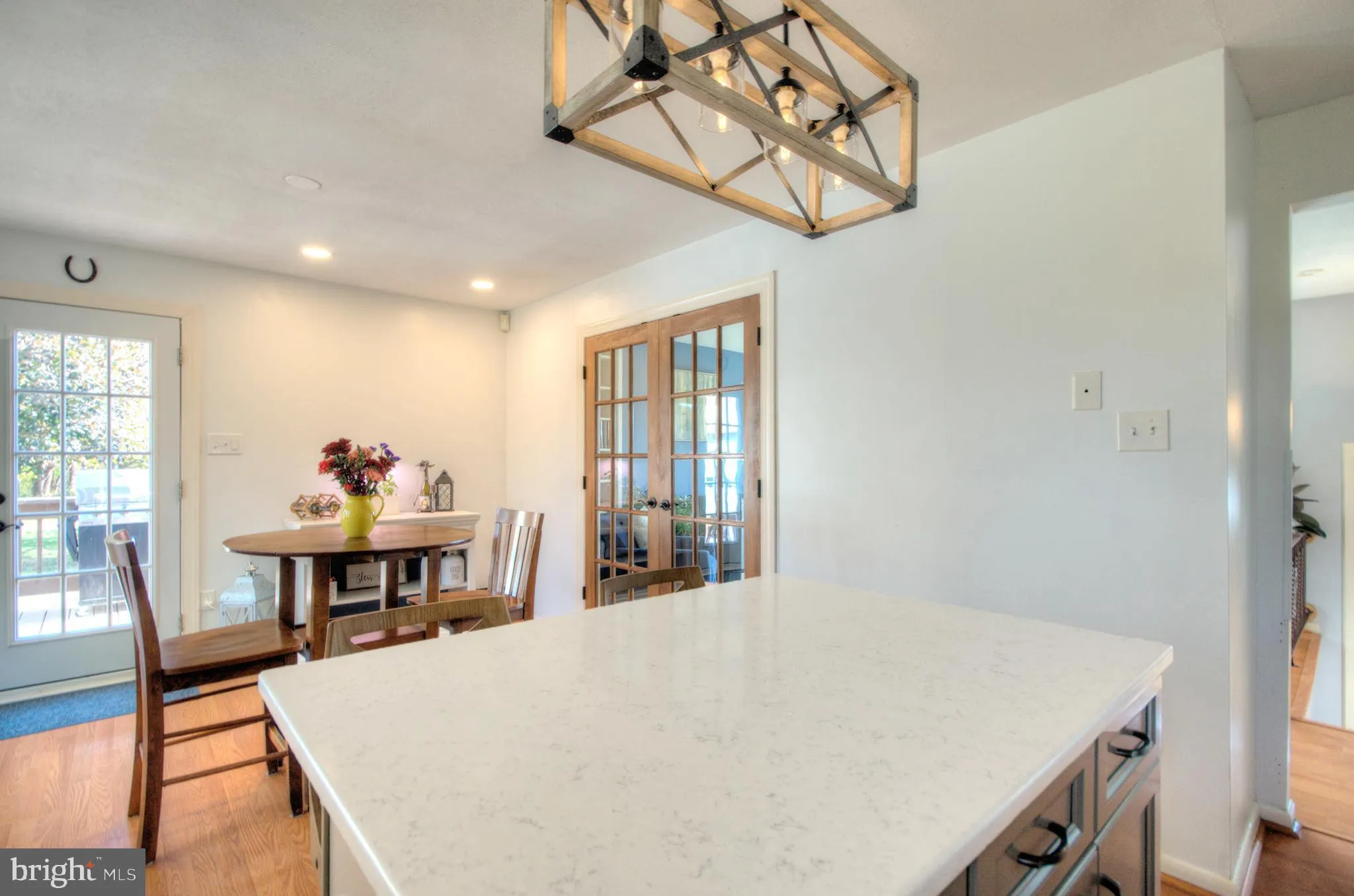 Woodstown, New Jersey 08098, United States, 3 Bedrooms Bedrooms, ,2 BathroomsBathrooms,Residential,Pending,233071