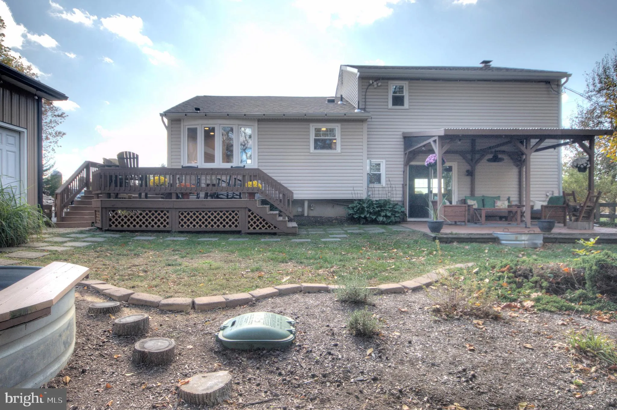 Woodstown, New Jersey 08098, United States, 3 Bedrooms Bedrooms, ,2 BathroomsBathrooms,Residential,Pending,233071