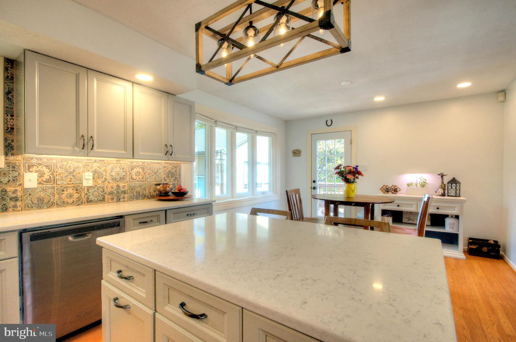 Woodstown, New Jersey 08098, United States, 3 Bedrooms Bedrooms, ,2 BathroomsBathrooms,Residential,Pending,233071