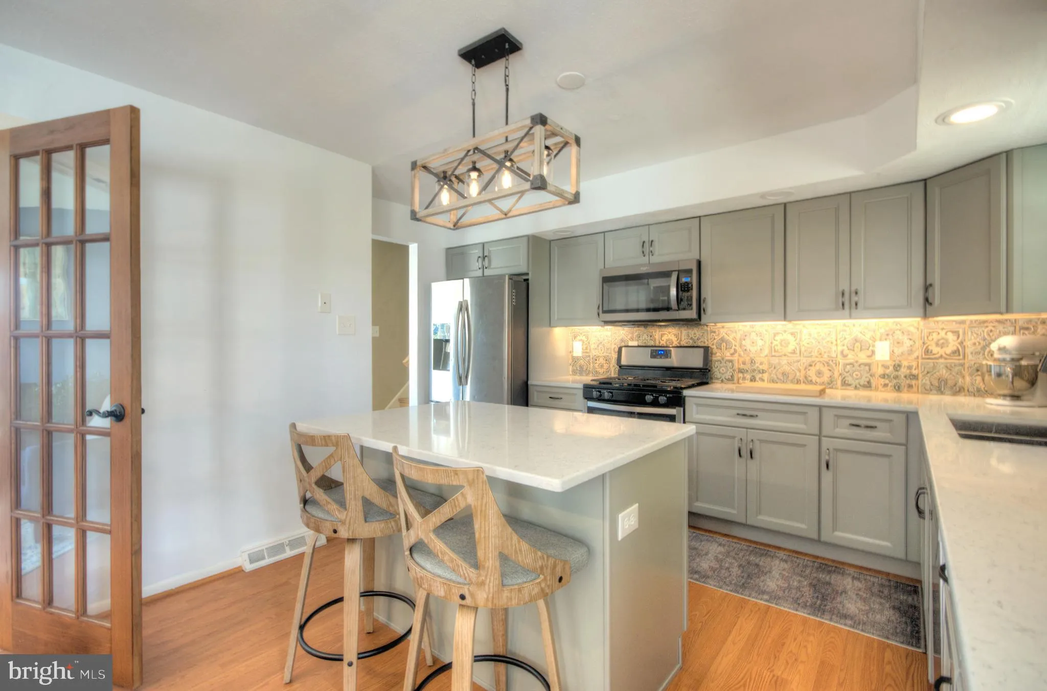 Woodstown, New Jersey 08098, United States, 3 Bedrooms Bedrooms, ,2 BathroomsBathrooms,Residential,Pending,233071