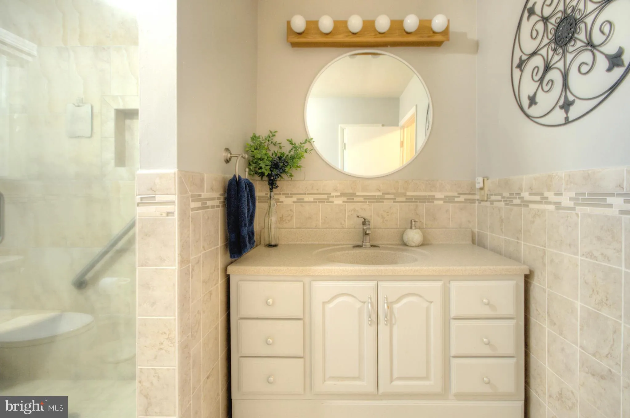 Woodstown, New Jersey 08098, United States, 3 Bedrooms Bedrooms, ,2 BathroomsBathrooms,Residential,Pending,233071