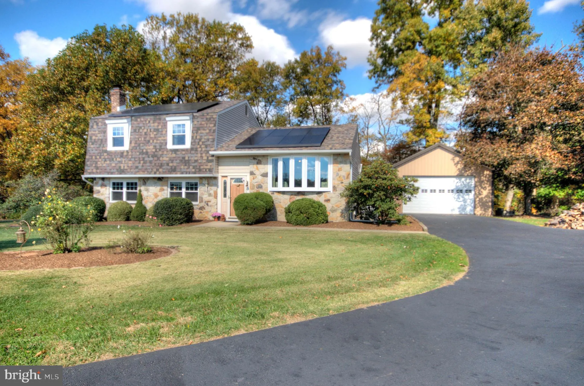 Woodstown, New Jersey 08098, United States, 3 Bedrooms Bedrooms, ,2 BathroomsBathrooms,Residential,Pending,233071