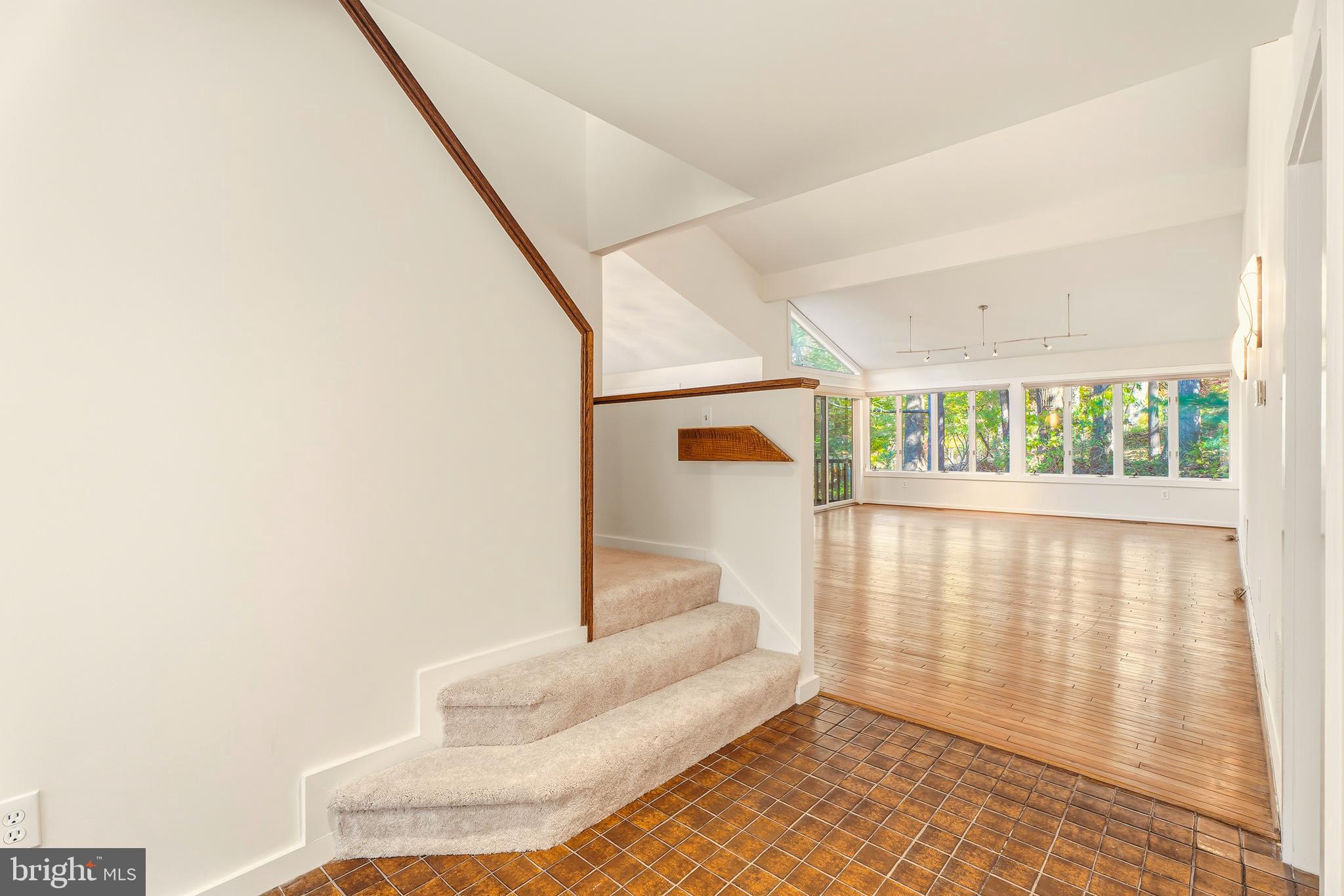 RIDERWOOD STATION - Residential