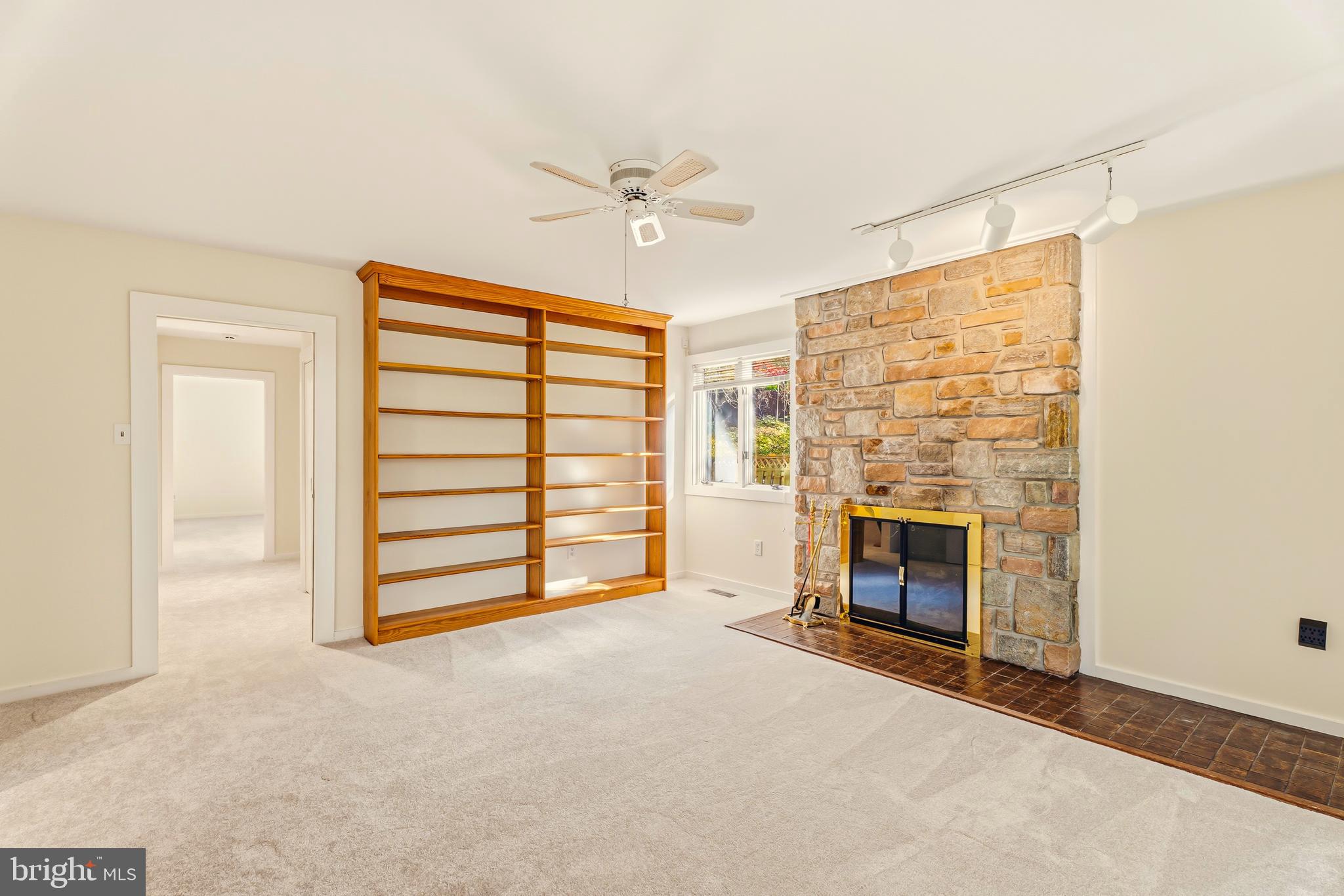 RIDERWOOD STATION - Residential