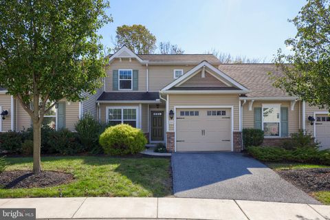 Photo of 508 Moreland Court S, WILLOW STREET, PA 17584 (MLS # PALA2078140)