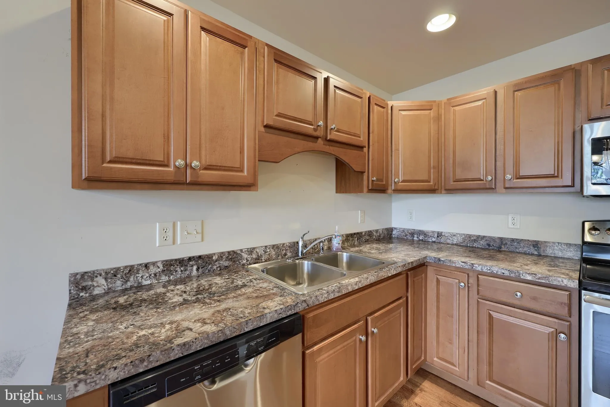 Willow Street, Pennsylvania 17584, United States, 2 Bedrooms Bedrooms, ,3 BathroomsBathrooms,Residential,Coming Soon,231121