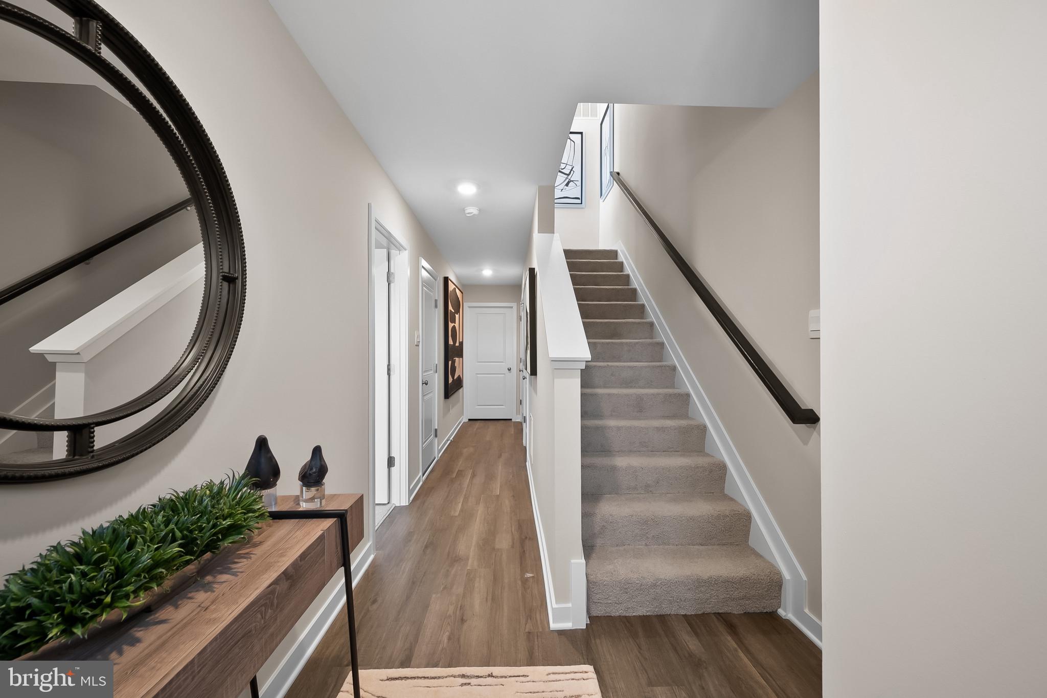 RIVERPOINTE - Residential