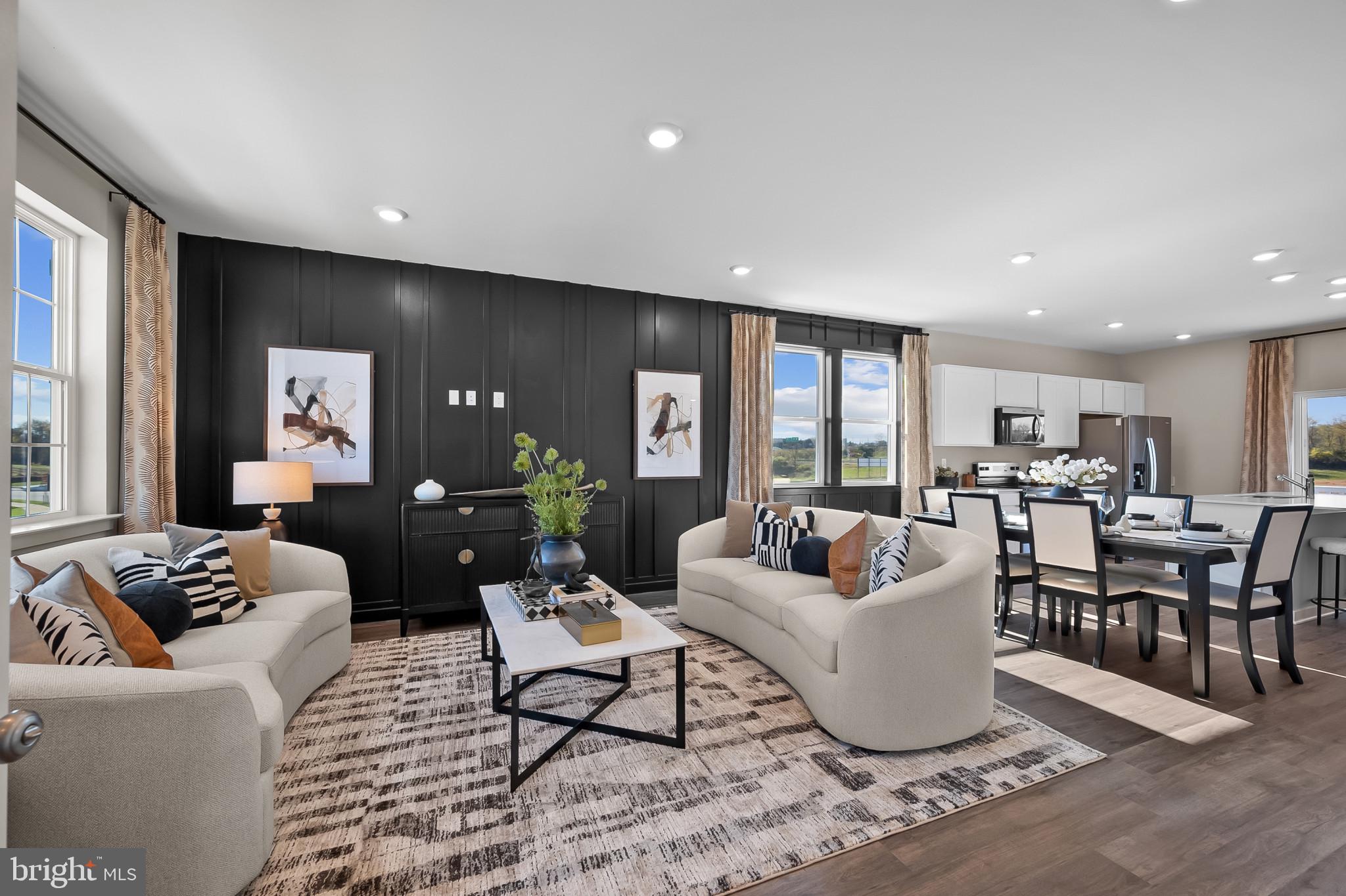 RIVERPOINTE - Residential