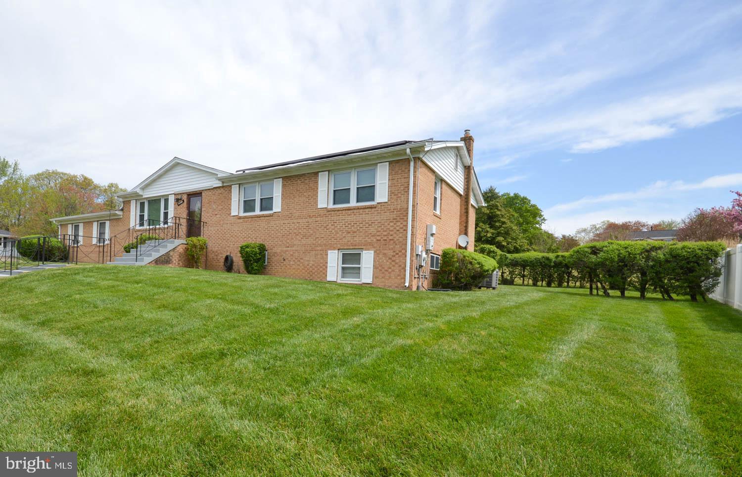 CHRIS MAR MANOR - Residential