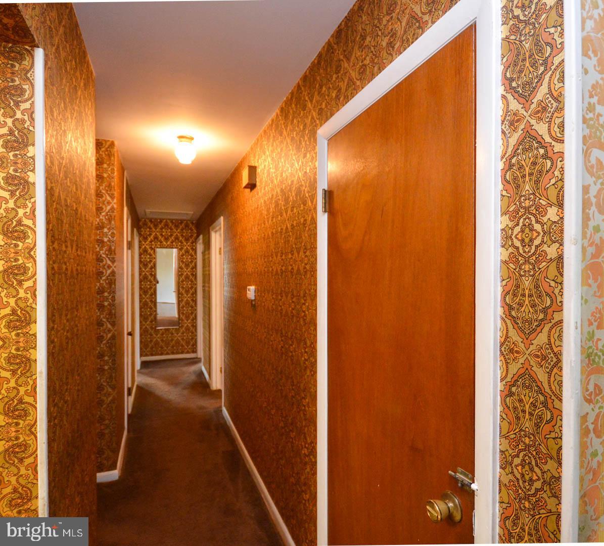 CHRIS MAR MANOR - Residential