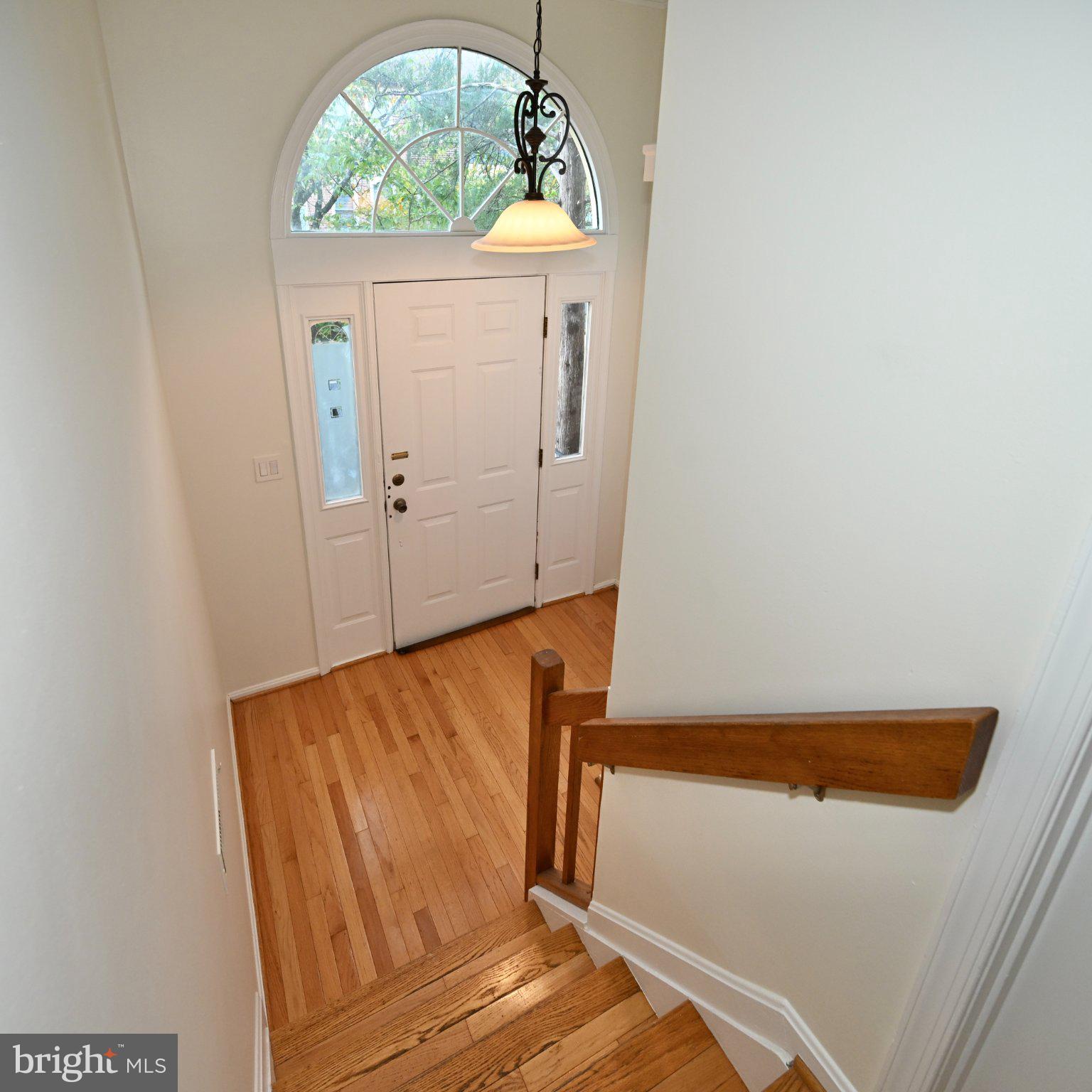 1561 TEMPLETON PLACE
