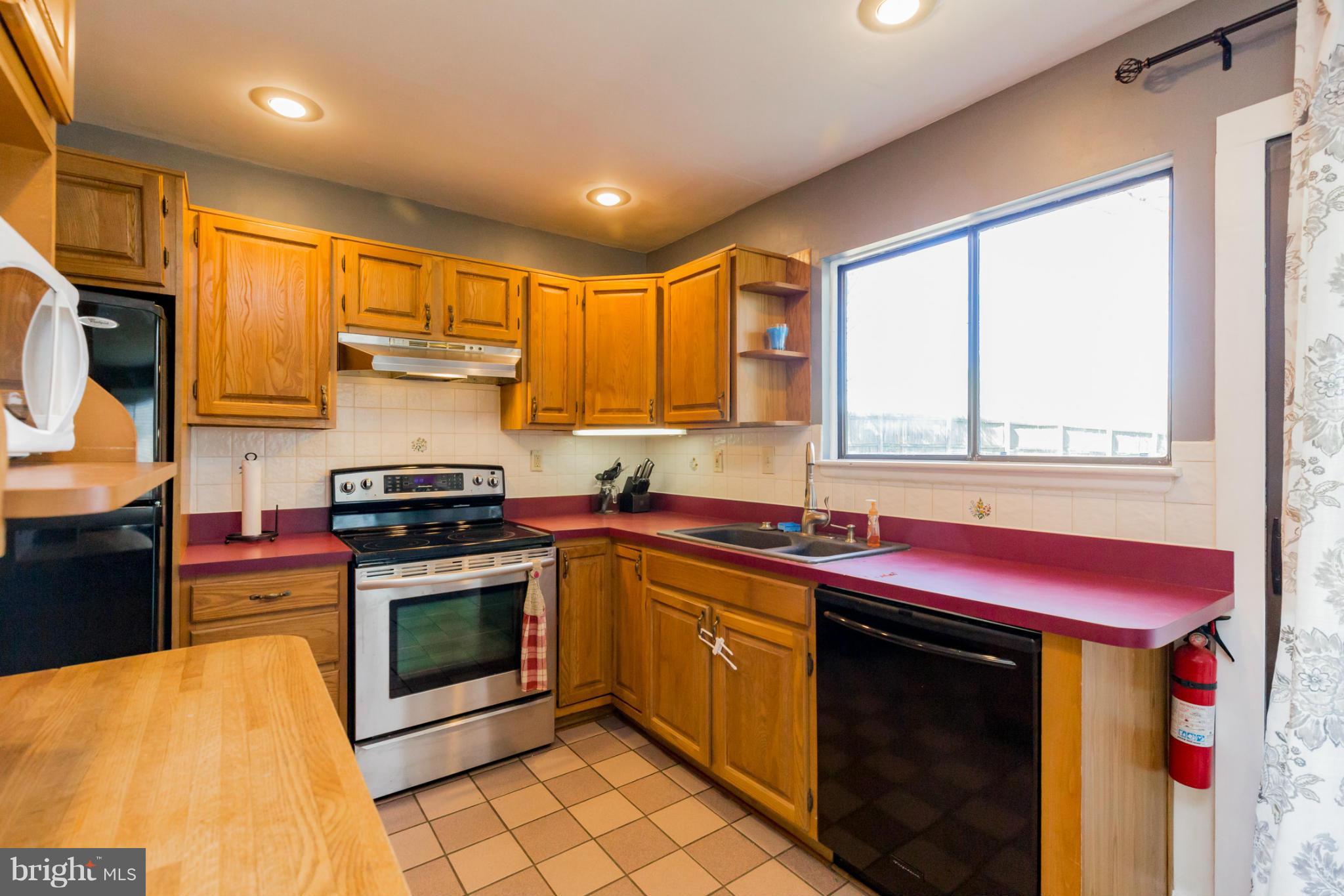 RAMBLING HILLS - Residential