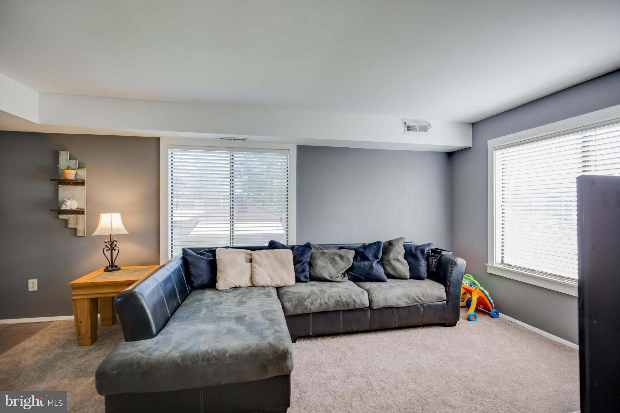 RAMBLING HILLS - Residential