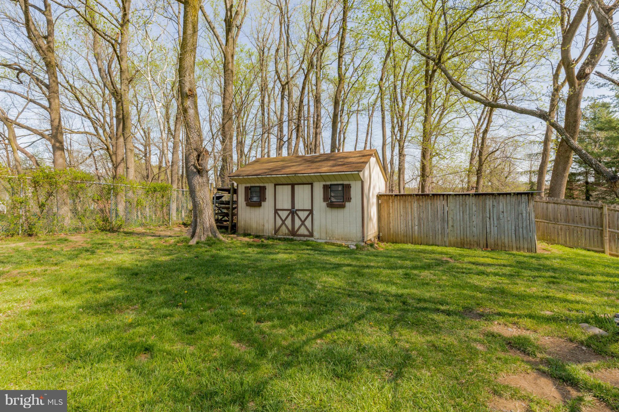 RAMBLING HILLS - Residential