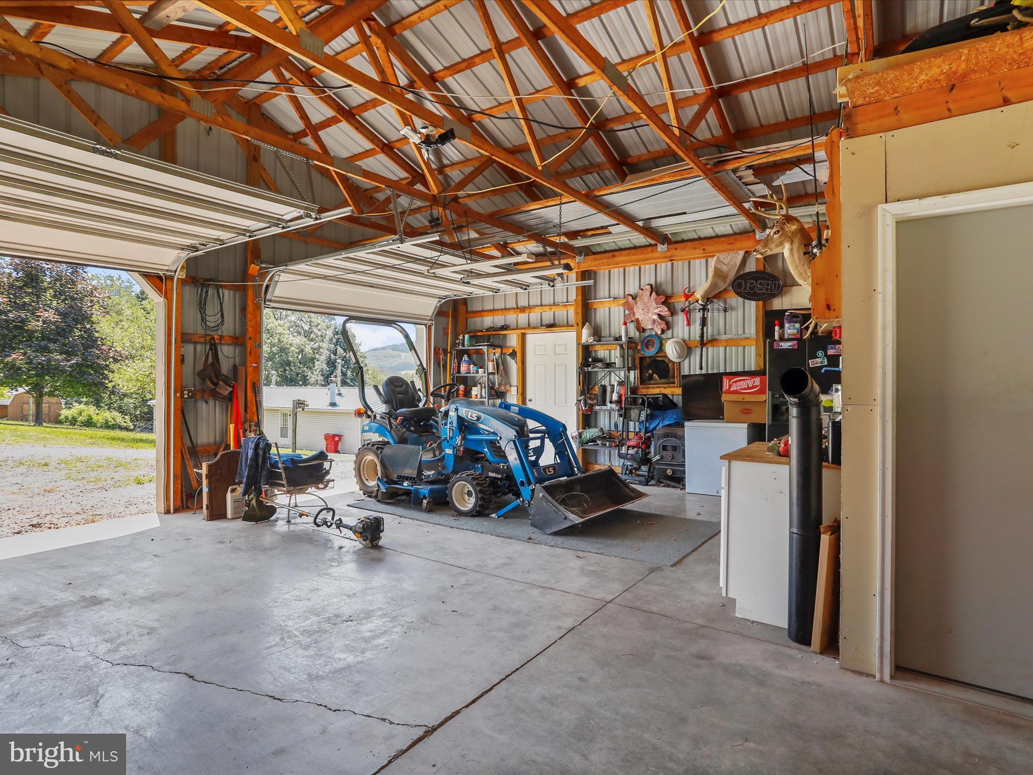 HIGH MOUNTAIN MEADOWS - Residential