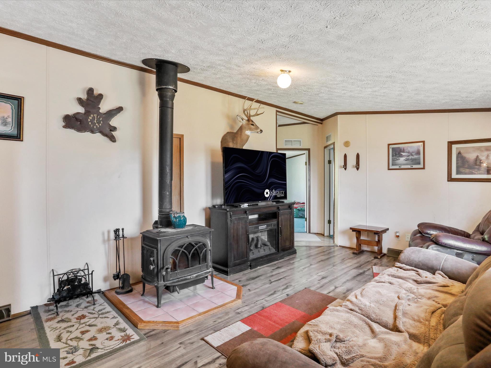 HIGH MOUNTAIN MEADOWS - Residential