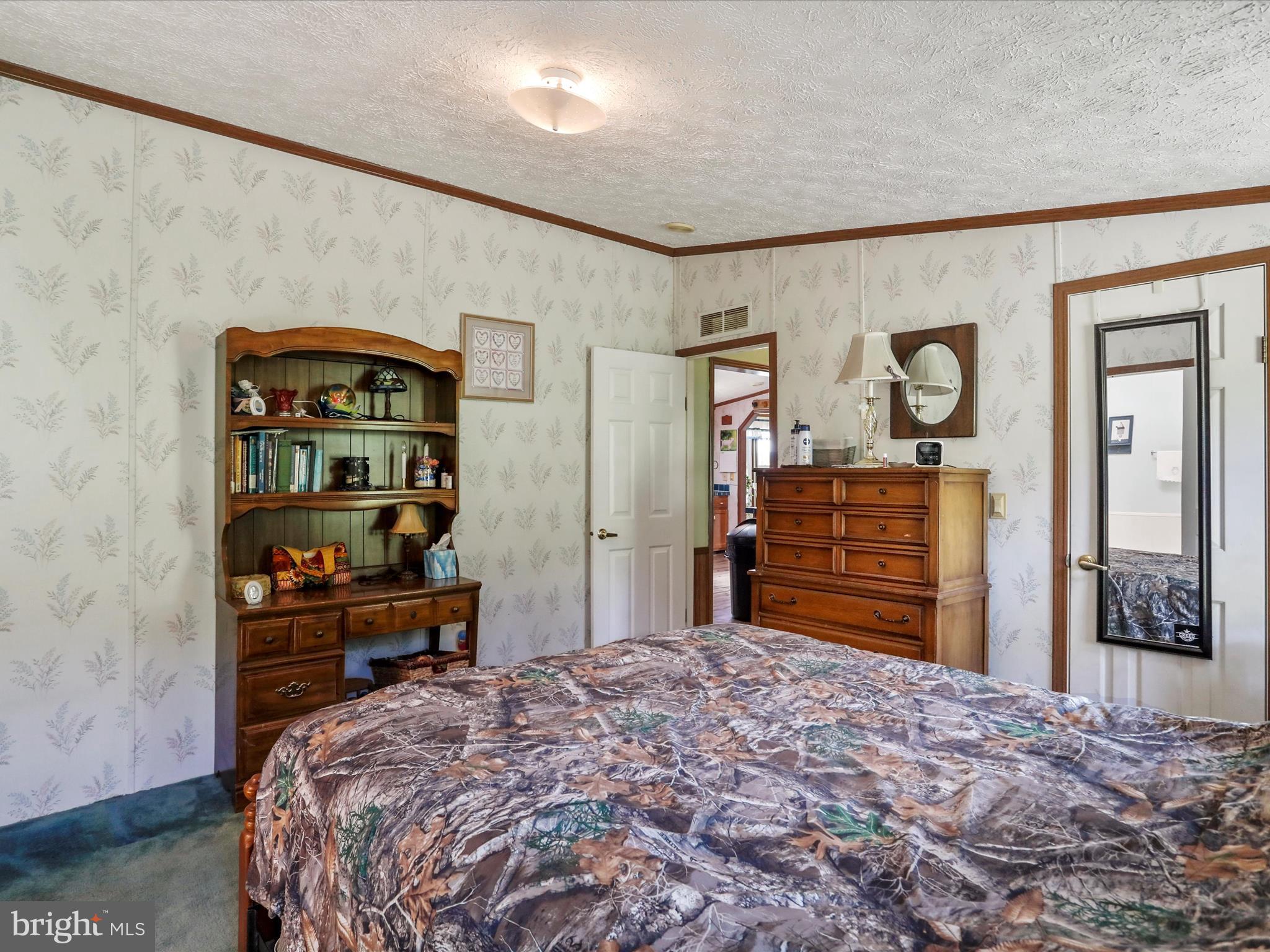 HIGH MOUNTAIN MEADOWS - Residential