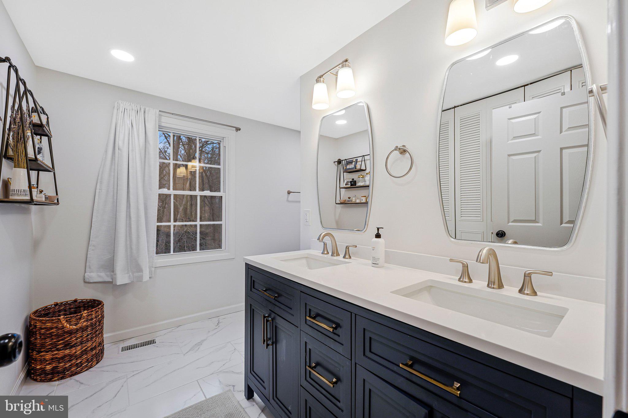 BURKE CENTRE - Residential