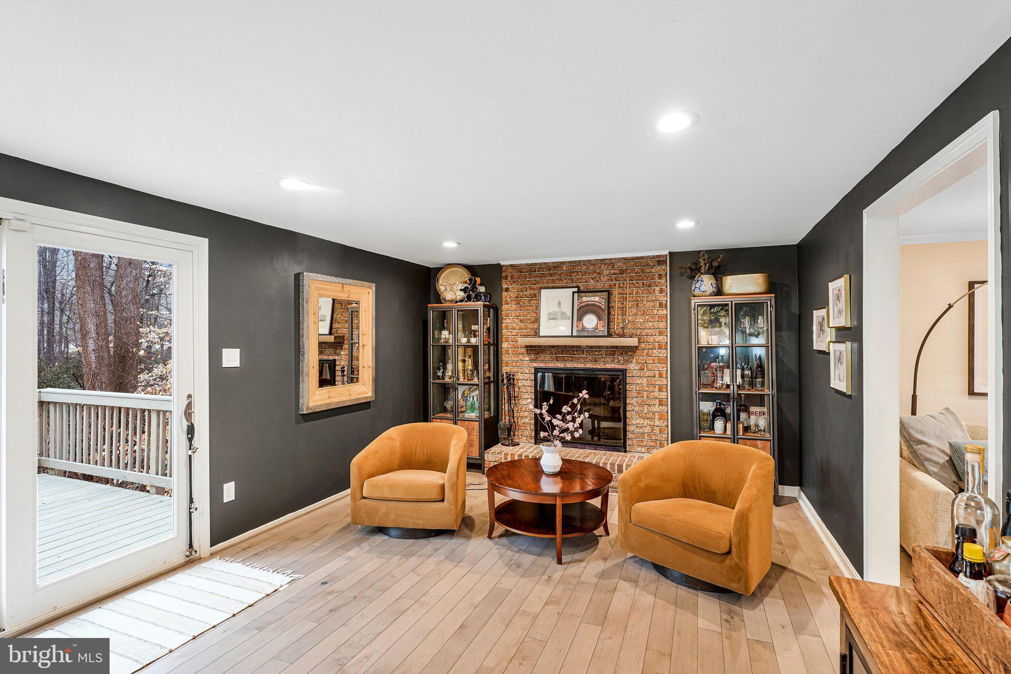 BURKE CENTRE - Residential