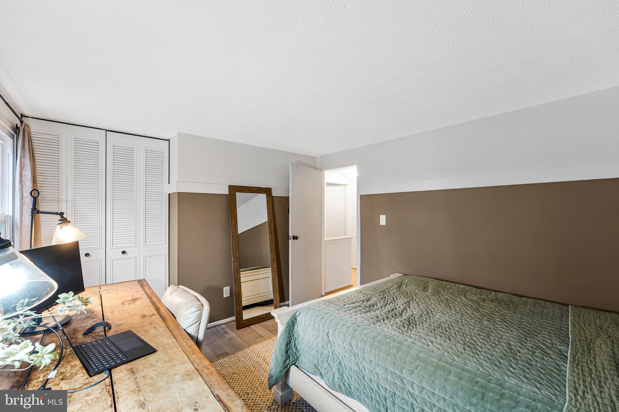 BURKE CENTRE - Residential