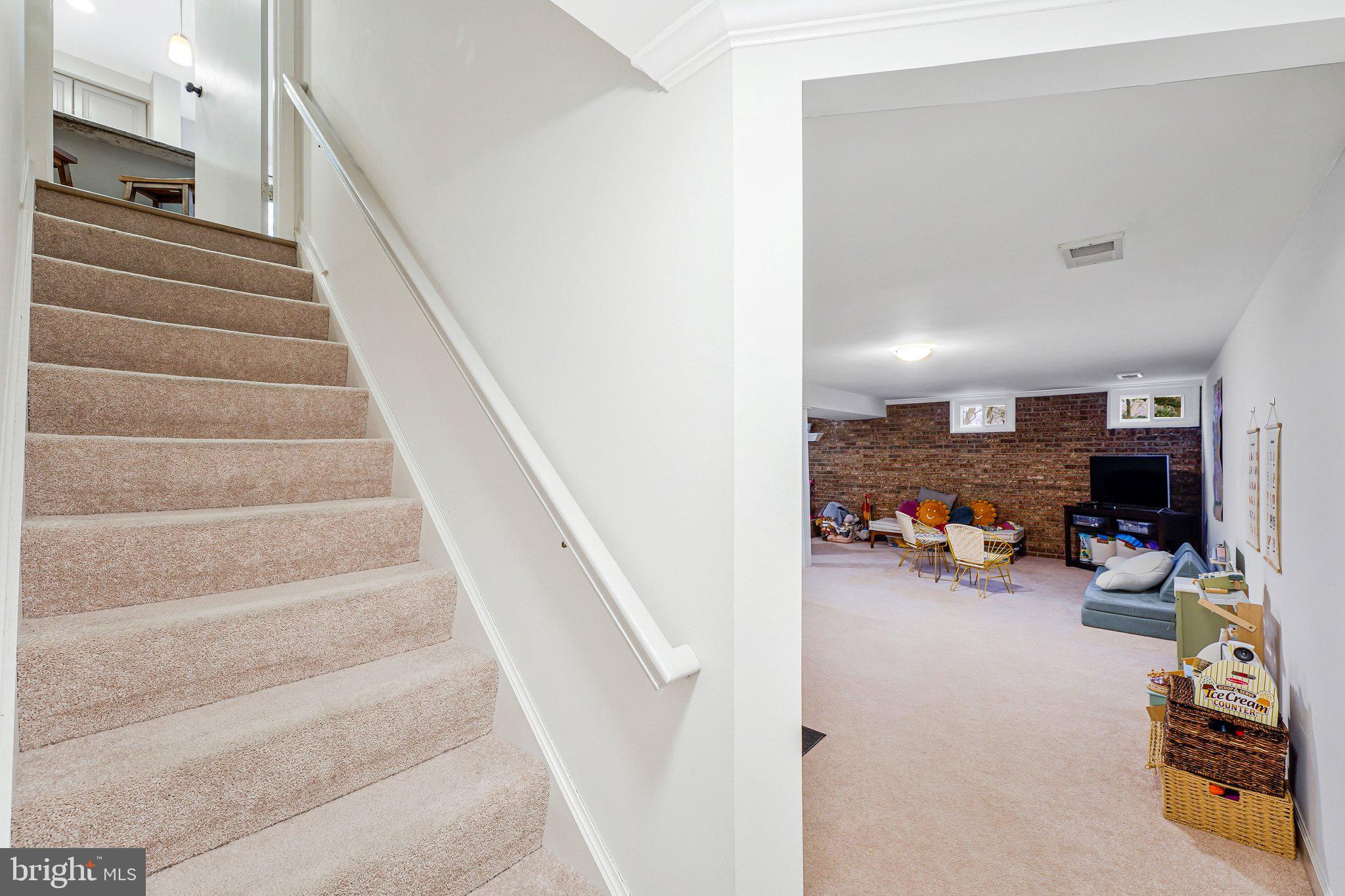 BURKE CENTRE - Residential