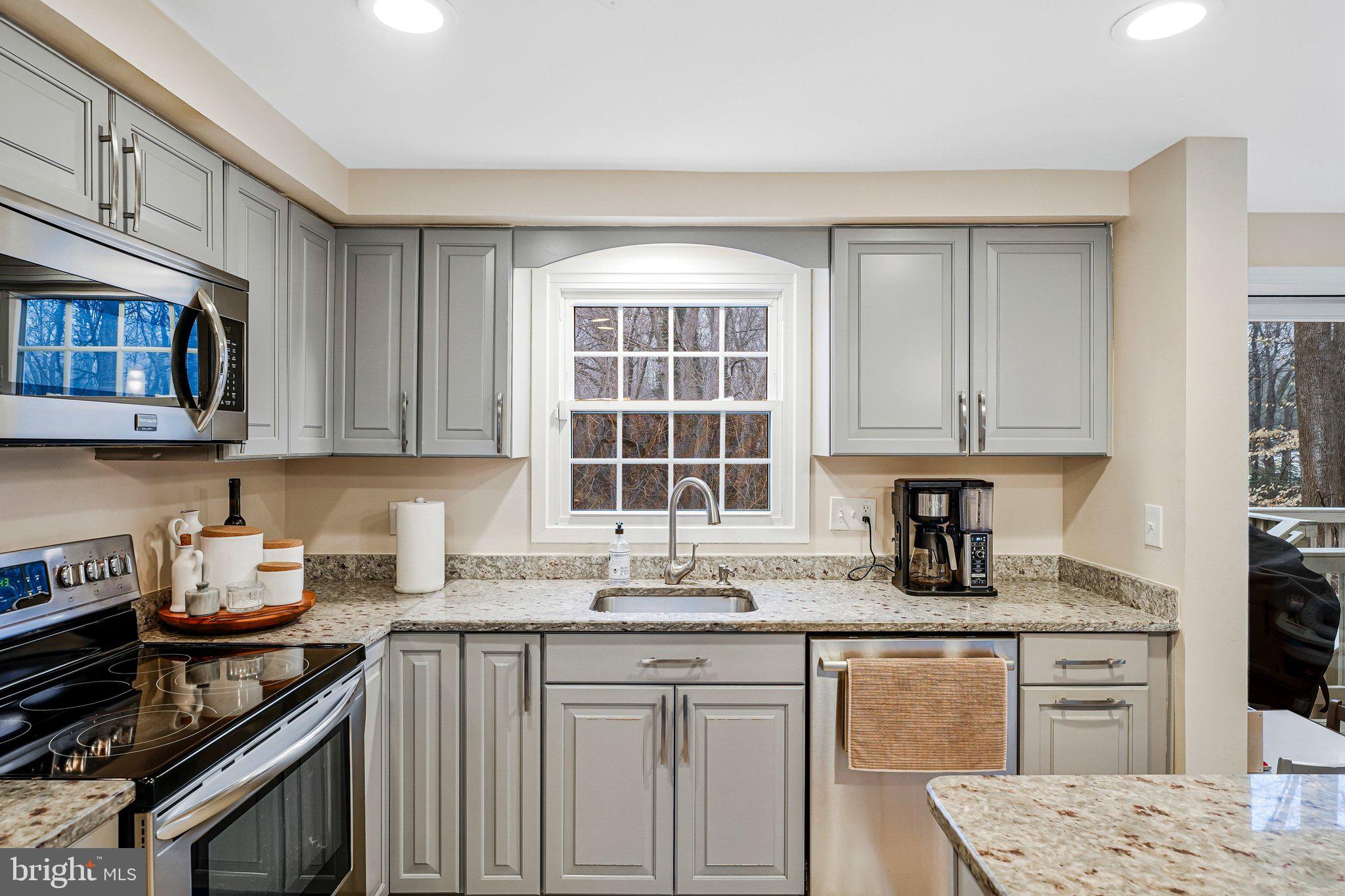 BURKE CENTRE - Residential