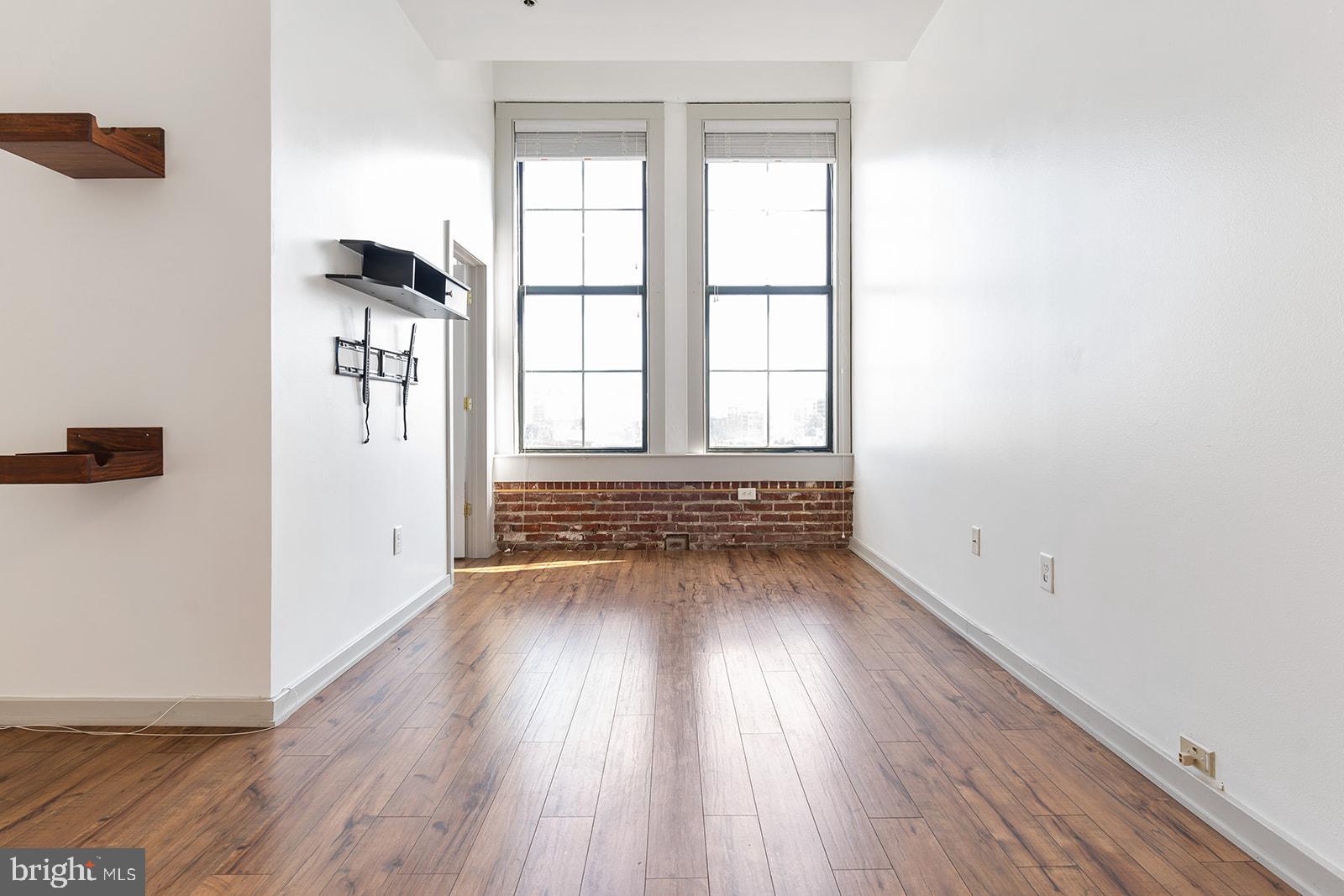 OLD CITY - Residential Lease