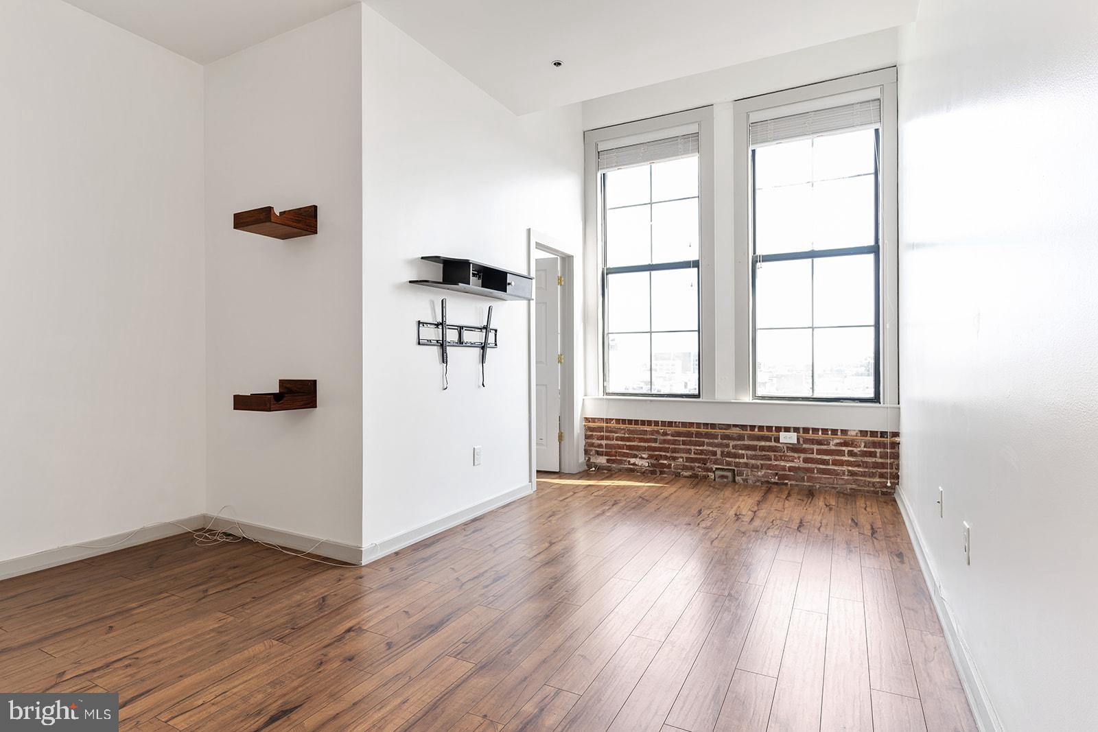 OLD CITY - Residential Lease