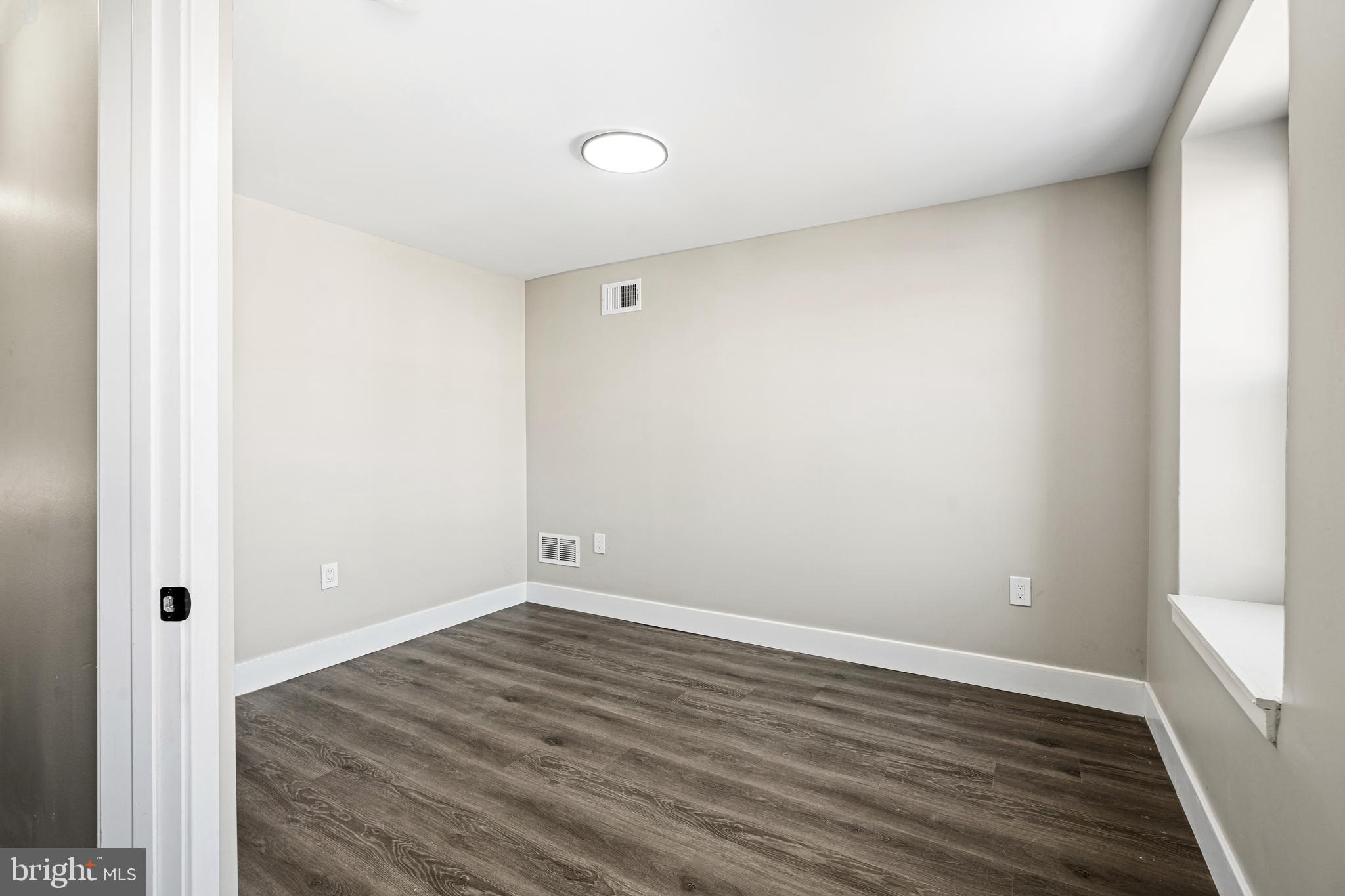 ROXBOROUGH - Residential