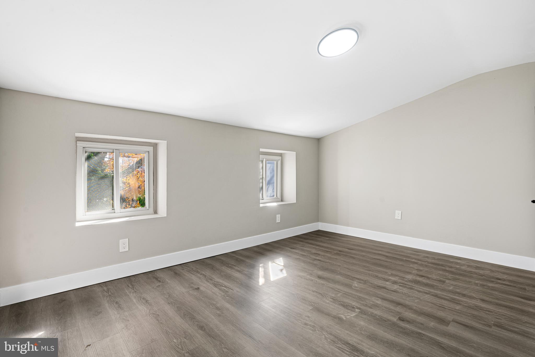 ROXBOROUGH - Residential