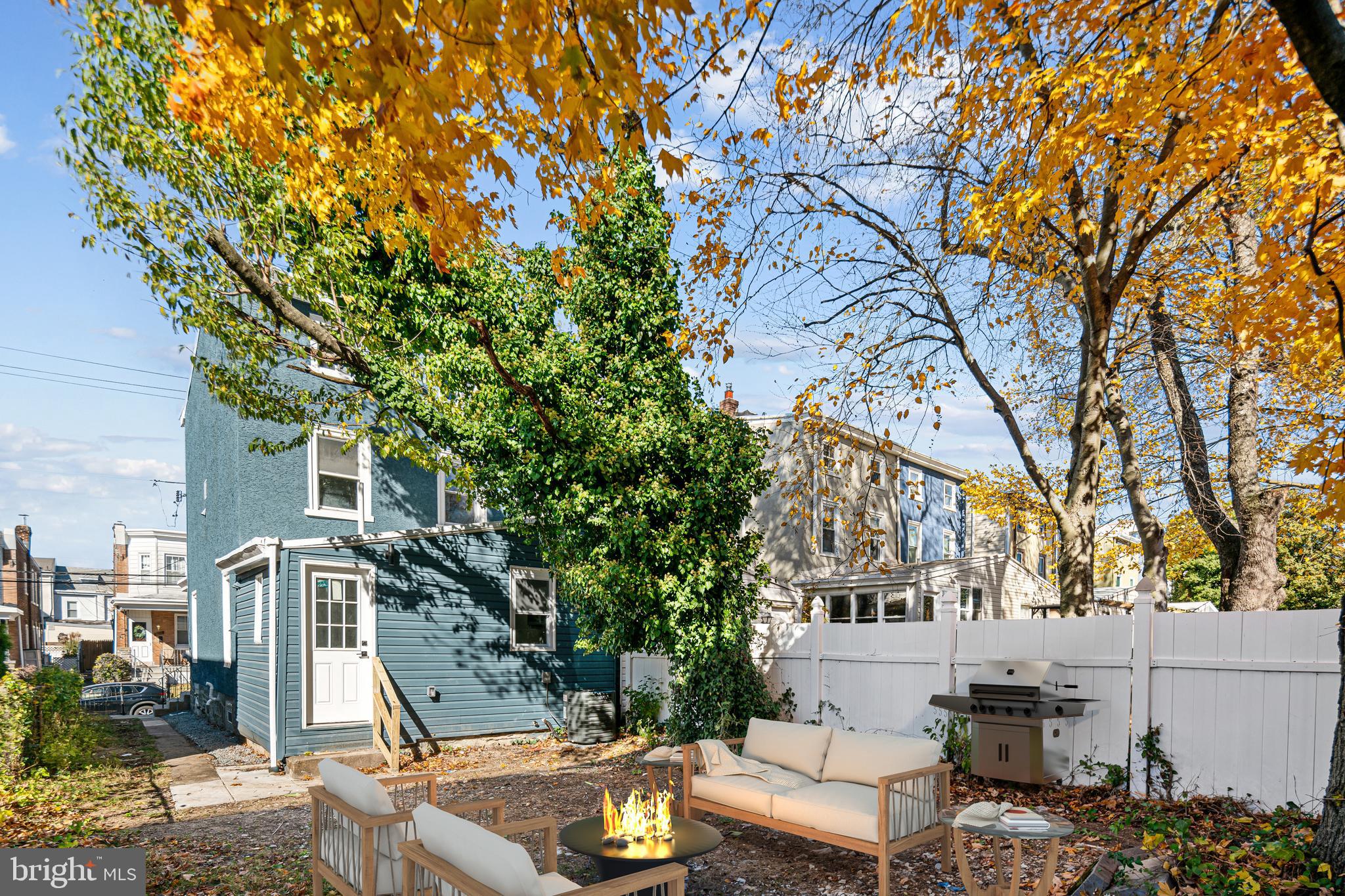 ROXBOROUGH - Residential