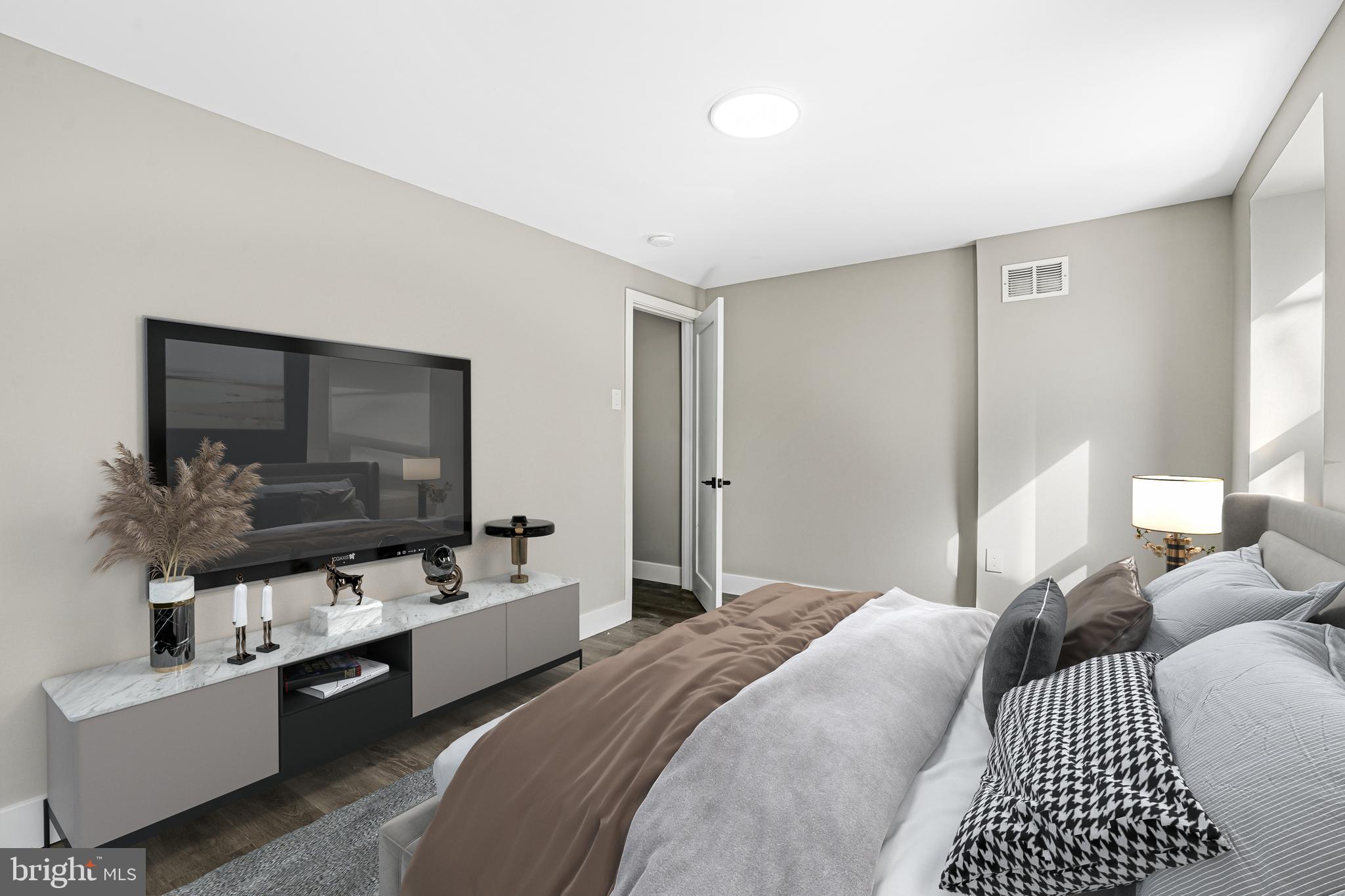 ROXBOROUGH - Residential