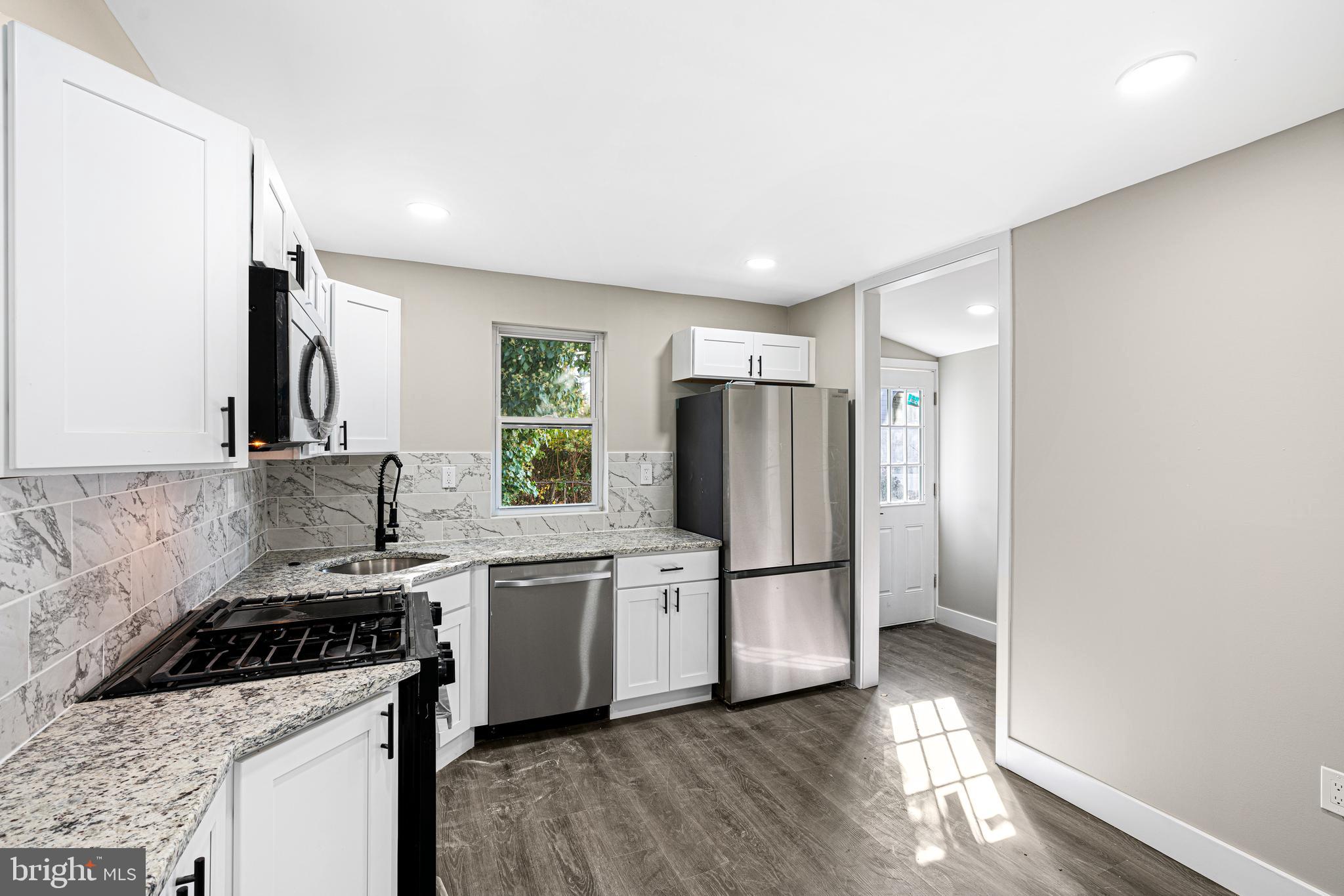 ROXBOROUGH - Residential