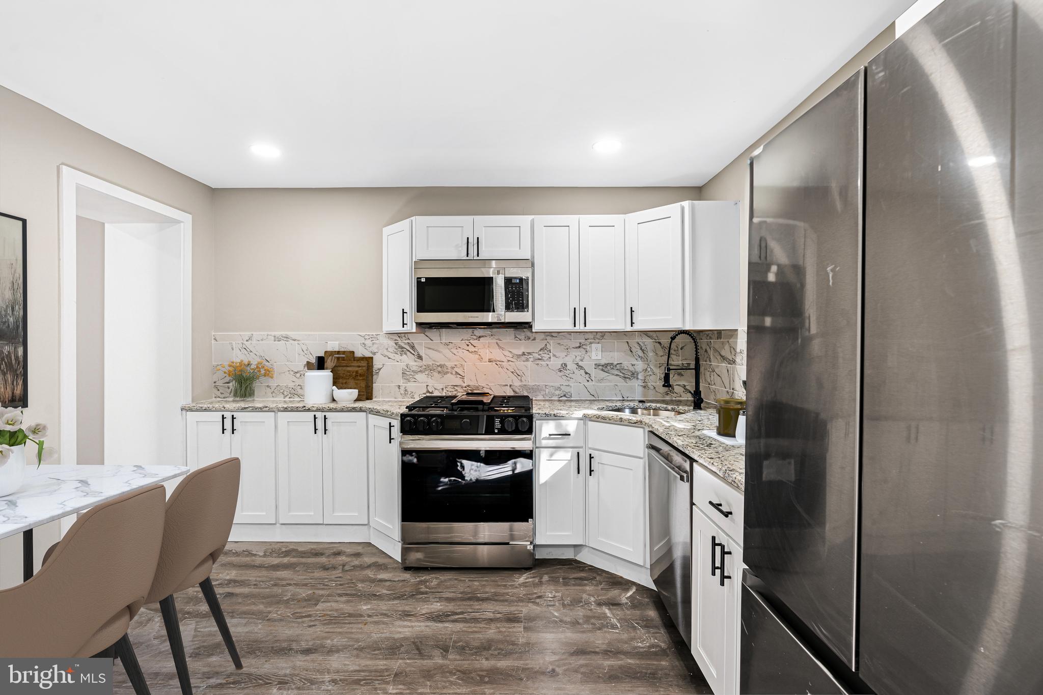 ROXBOROUGH - Residential