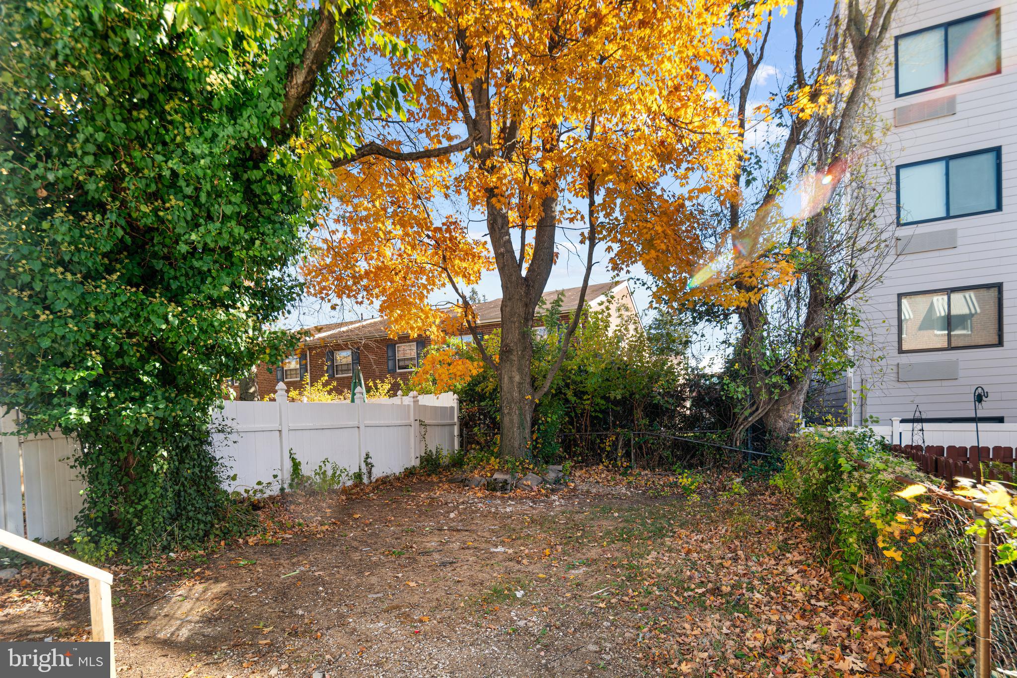 ROXBOROUGH - Residential