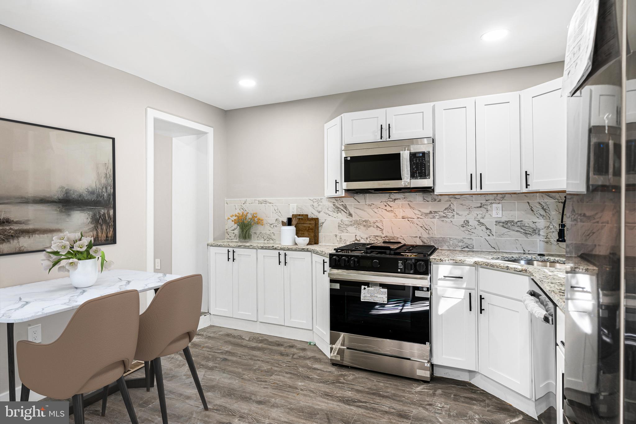 ROXBOROUGH - Residential