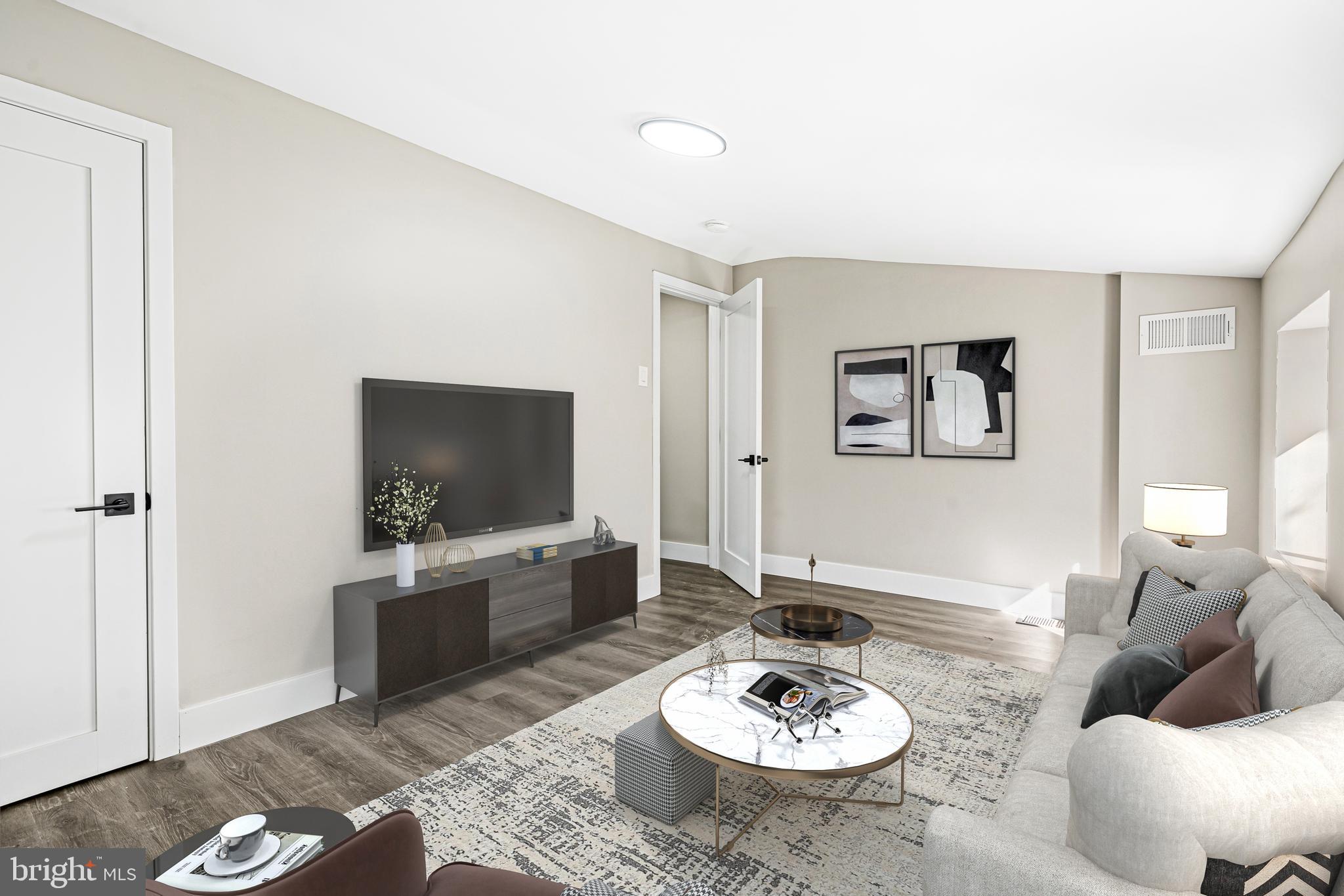 ROXBOROUGH - Residential