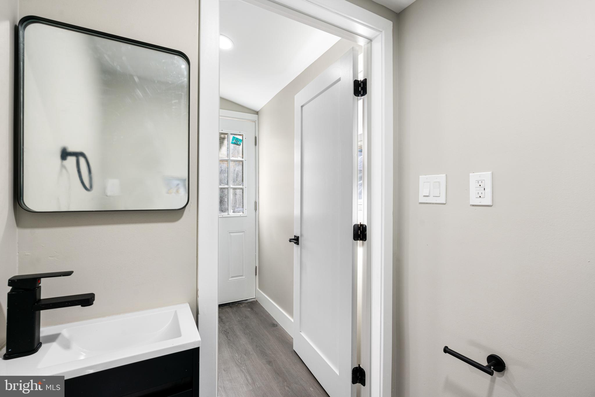 ROXBOROUGH - Residential