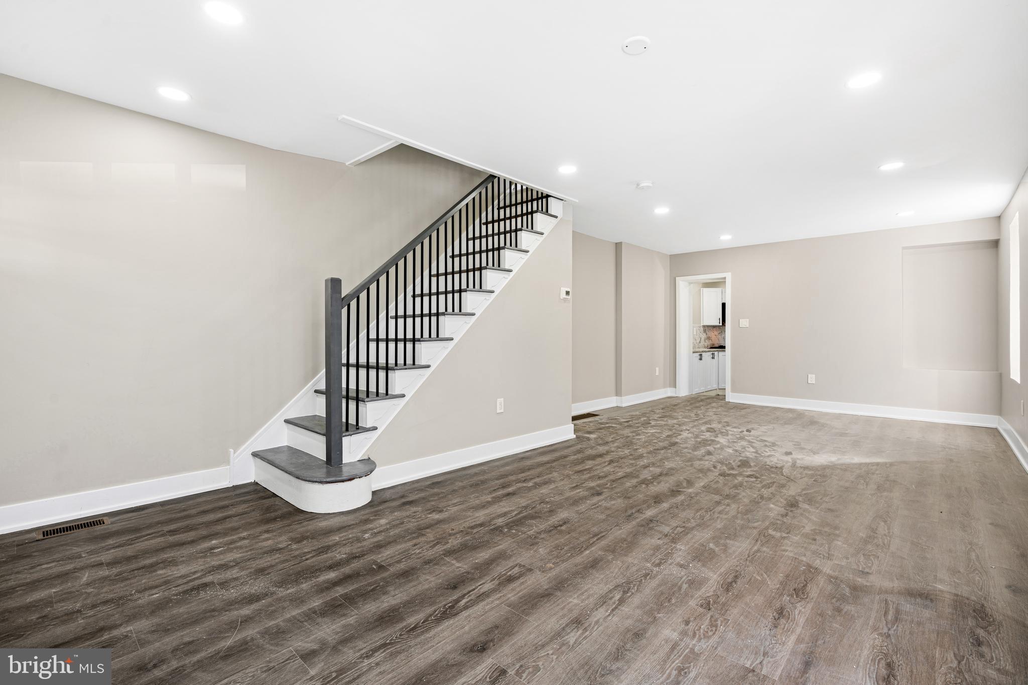 ROXBOROUGH - Residential