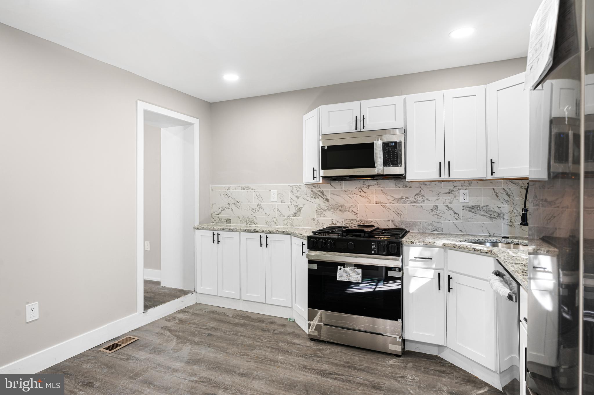 ROXBOROUGH - Residential