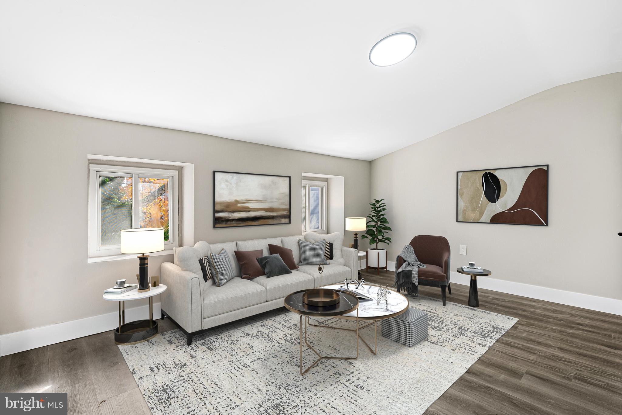 ROXBOROUGH - Residential