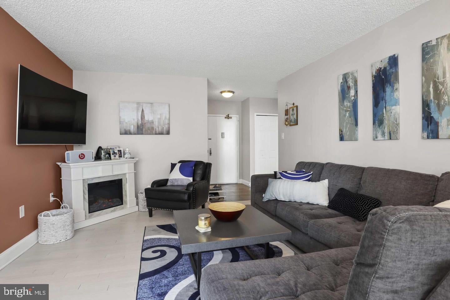3701 GEORGE MASON 1616N